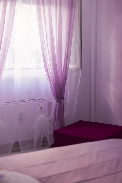 Sunrise In Rome Holiday Suite